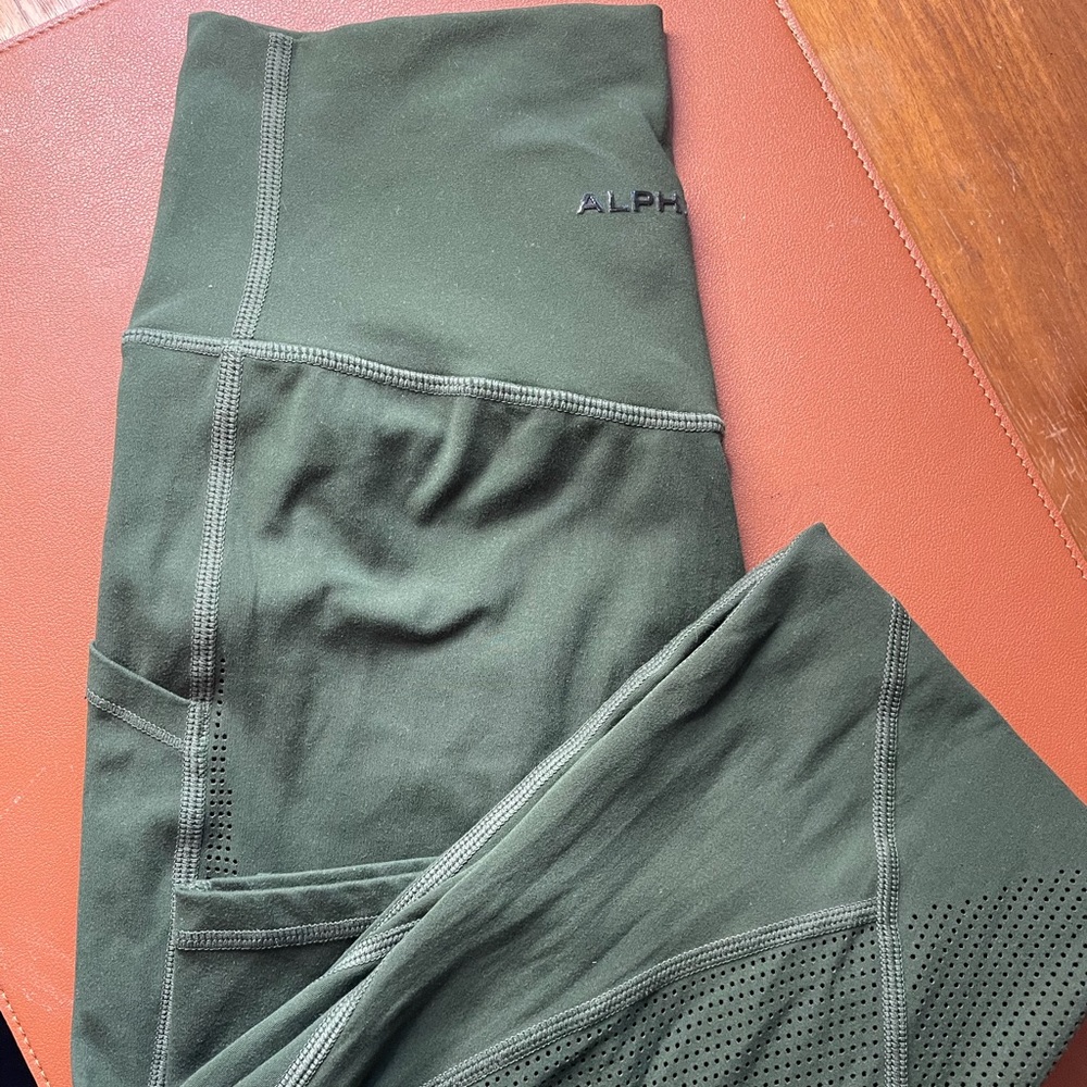 Alphalete leggings